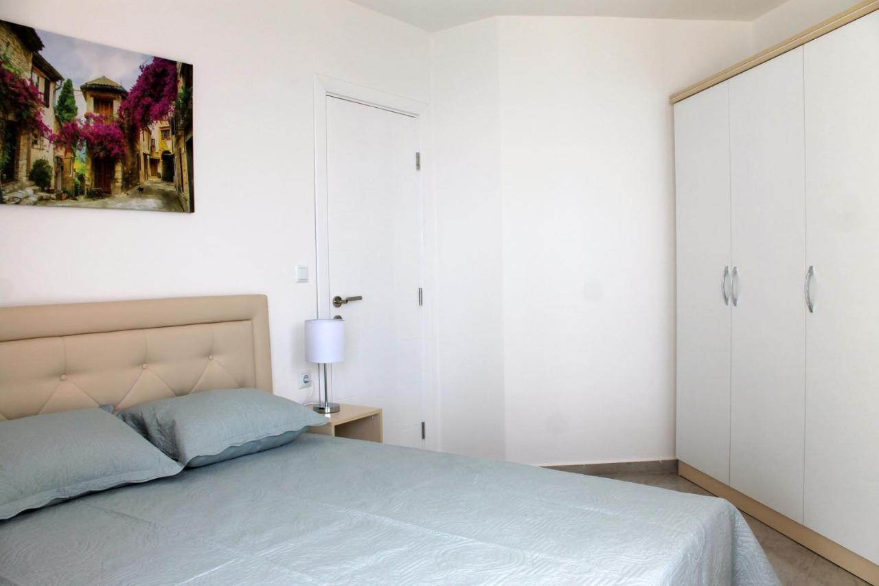 Horizon Katrina Apartments - Sea Line & Beach Access Sveti Vlas Bagian luar foto