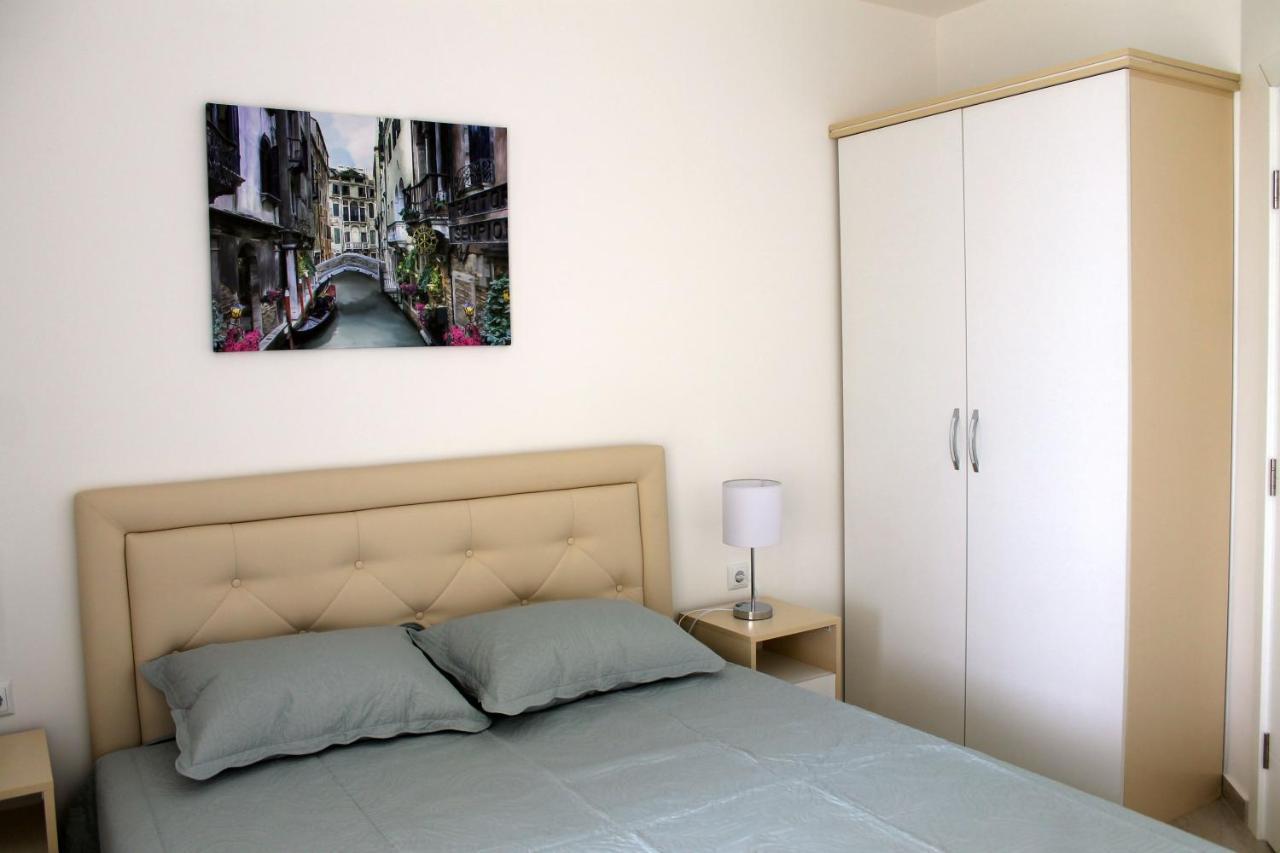 Horizon Katrina Apartments - Sea Line & Beach Access Sveti Vlas Bagian luar foto