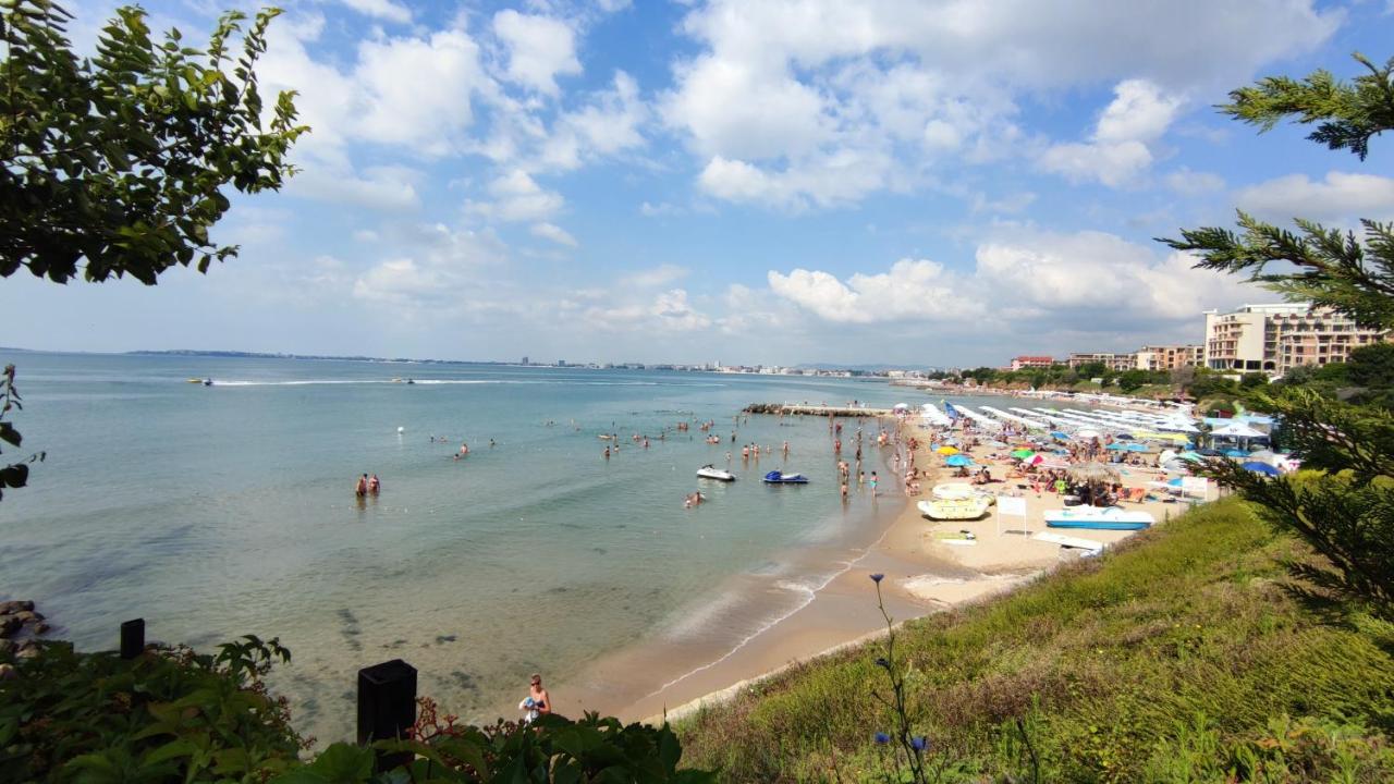 Horizon Katrina Apartments - Sea Line & Beach Access Sveti Vlas Bagian luar foto