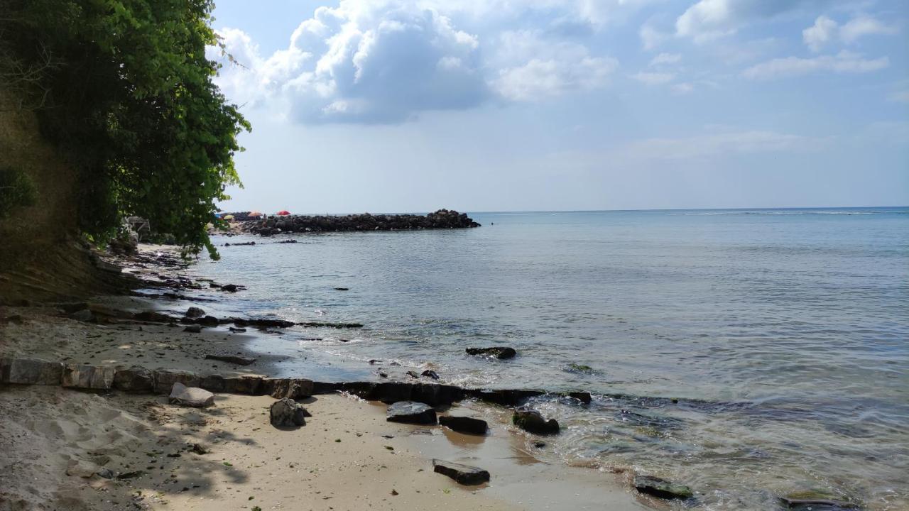 Horizon Katrina Apartments - Sea Line & Beach Access Sveti Vlas Bagian luar foto