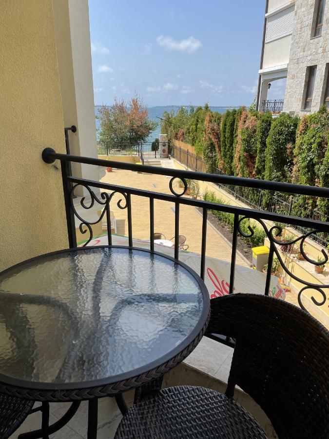 Horizon Katrina Apartments - Sea Line & Beach Access Sveti Vlas Bagian luar foto