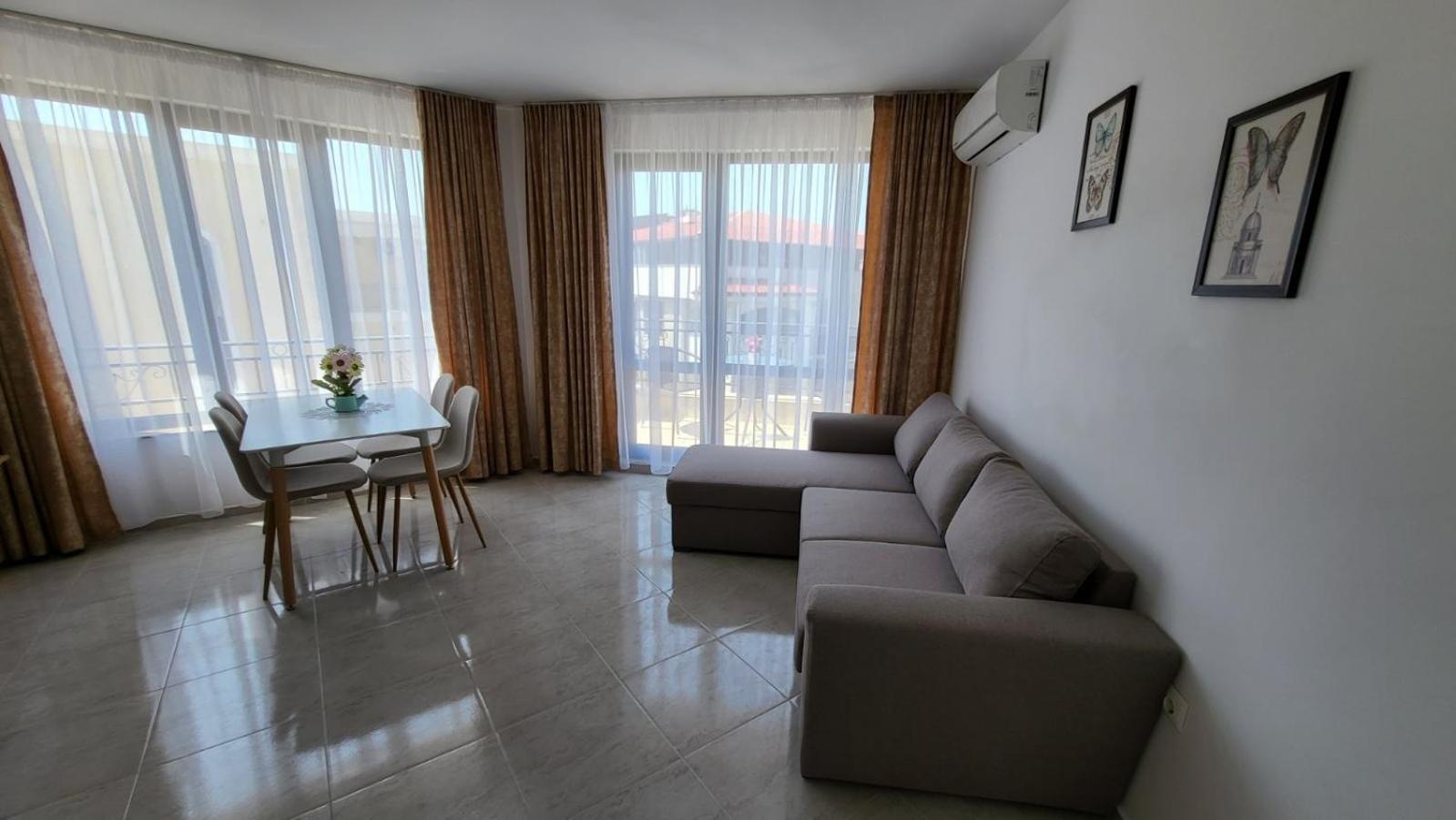 Horizon Katrina Apartments - Sea Line & Beach Access Sveti Vlas Bagian luar foto